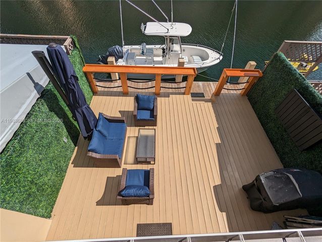 3789 NE 167th St 42, North Miami Beach, FL 33160