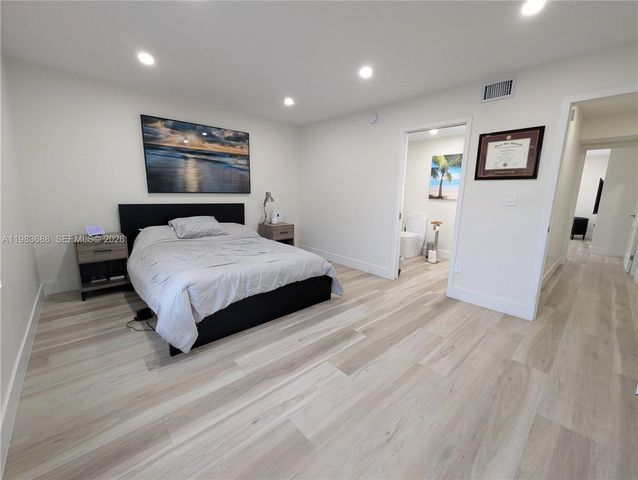 3789 NE 167th St 42, North Miami Beach, FL 33160