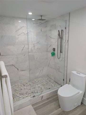 3789 NE 167th St 42, North Miami Beach, FL 33160