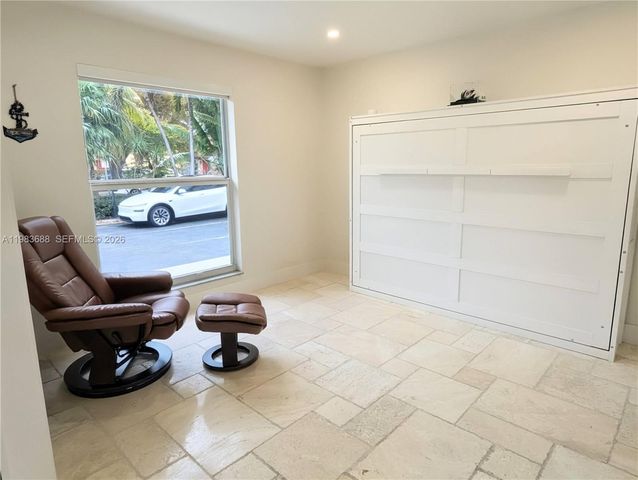 3789 NE 167th St 42, North Miami Beach, FL 33160
