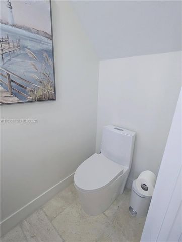 3789 NE 167th St 42, North Miami Beach, FL 33160