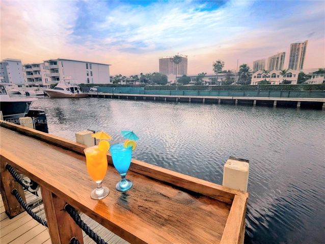 3789 NE 167th St 42, North Miami Beach, FL 33160