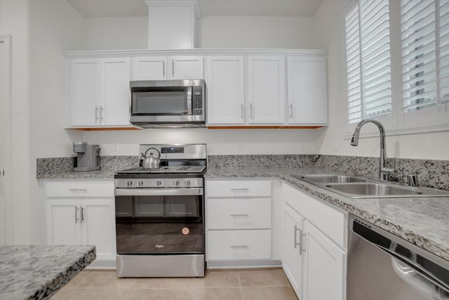 179 Sullivan Dr, Merced, CA 95348