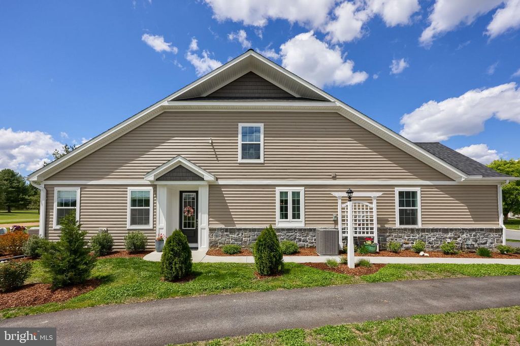 116 COPPERSTONE CT, Millersville, PA 17551