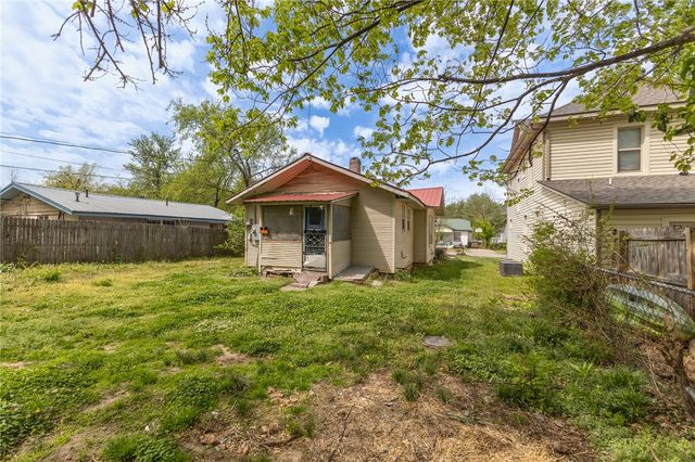 605 S Maxwell Street, Siloam Springs, AR 72761