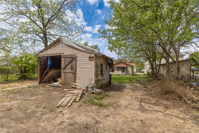605 S Maxwell Street, Siloam Springs, AR 72761