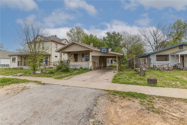 605 S Maxwell Street, Siloam Springs, AR 72761