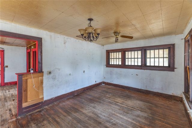 605 S Maxwell Street, Siloam Springs, AR 72761