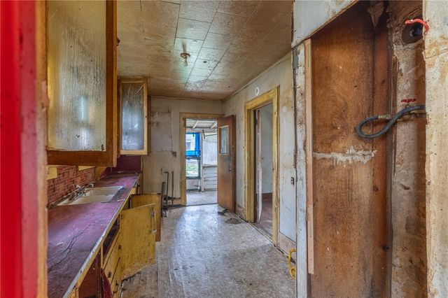 605 S Maxwell Street, Siloam Springs, AR 72761