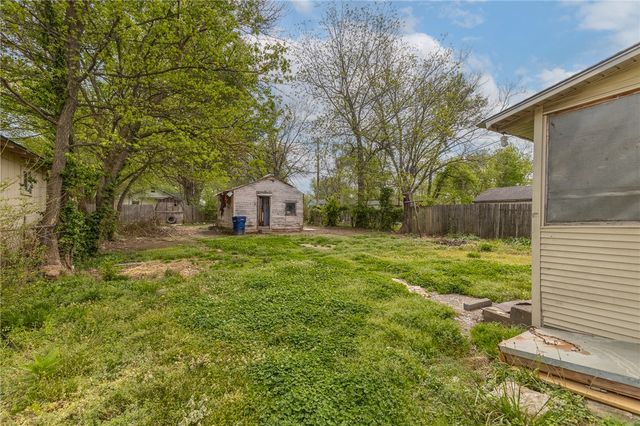 605 S Maxwell Street, Siloam Springs, AR 72761