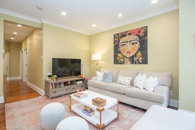 214 South St 1, Boston, MA 02130