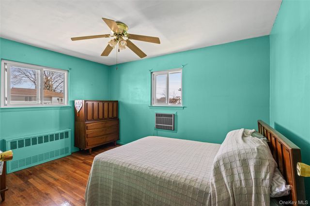 37 Evergreen Avenue, Bethpage, NY 11714
