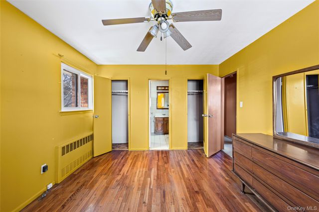 37 Evergreen Avenue, Bethpage, NY 11714