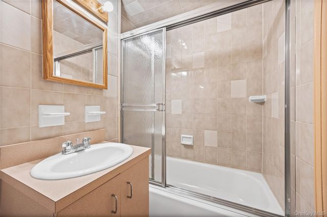 37 Evergreen Avenue, Bethpage, NY 11714