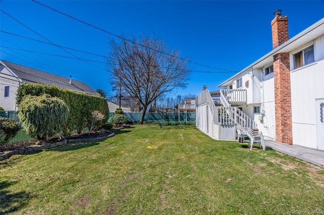 37 Evergreen Avenue, Bethpage, NY 11714