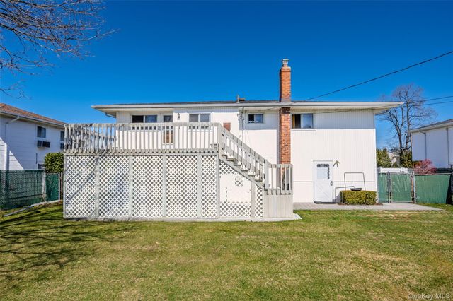 37 Evergreen Avenue, Bethpage, NY 11714