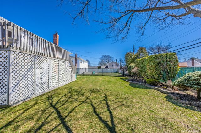 37 Evergreen Avenue, Bethpage, NY 11714