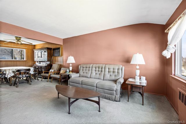 37 Evergreen Avenue, Bethpage, NY 11714