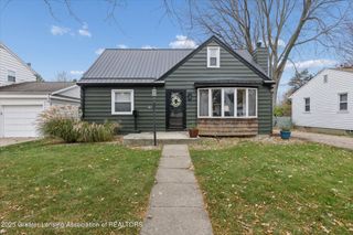 1107 N Hayford Avenue, Lansing, MI 48912