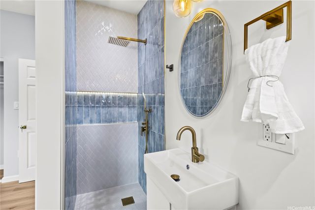 308 Hanakoa Street, Honolulu, HI 96825