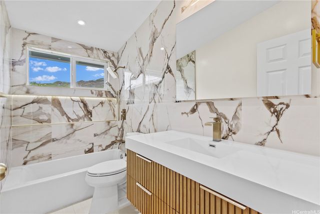 308 Hanakoa Street, Honolulu, HI 96825