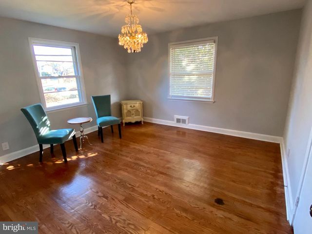 2747 FORT SCOTT DR, Arlington, VA 22202