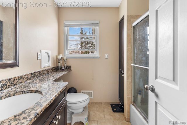 26705 Rouge River Drive, Dearborn Heights, MI 48127