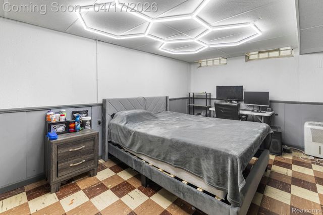 26705 Rouge River Drive, Dearborn Heights, MI 48127