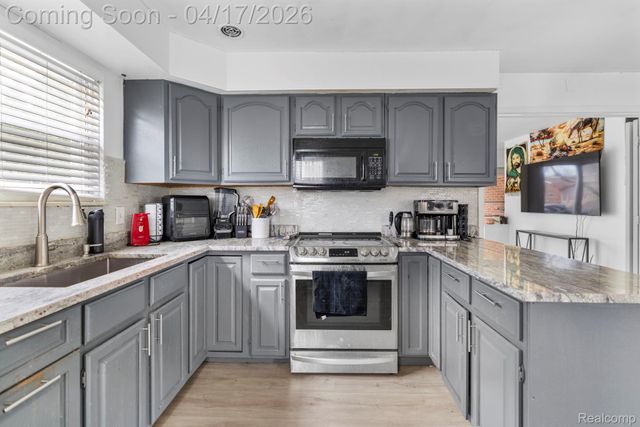 26705 Rouge River Drive, Dearborn Heights, MI 48127