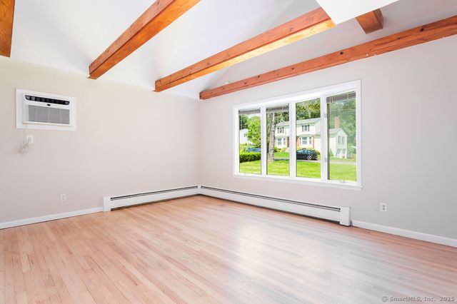 32 Redwood Drive, Bethel, CT 06801