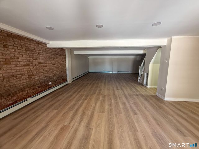 32 Redwood Drive, Bethel, CT 06801