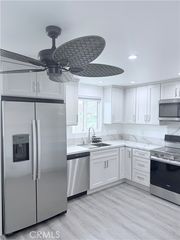 20637 Schoenborn Street, Winnetka (los Angeles), CA 91306