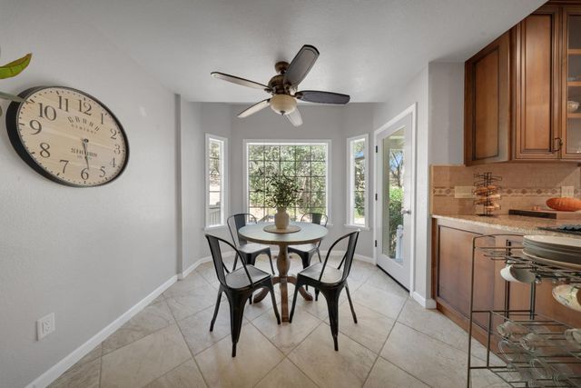 10563 Rim View Circle, Auburn, CA 95603