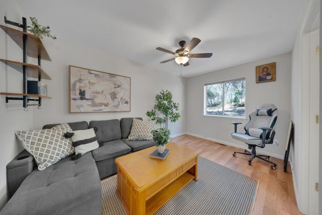 10563 Rim View Circle, Auburn, CA 95603