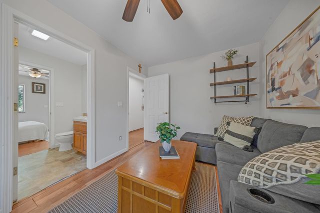 10563 Rim View Circle, Auburn, CA 95603