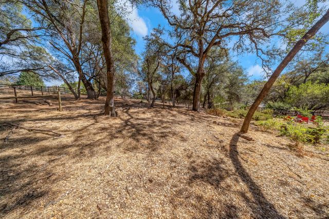 10563 Rim View Circle, Auburn, CA 95603