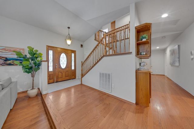 10563 Rim View Circle, Auburn, CA 95603