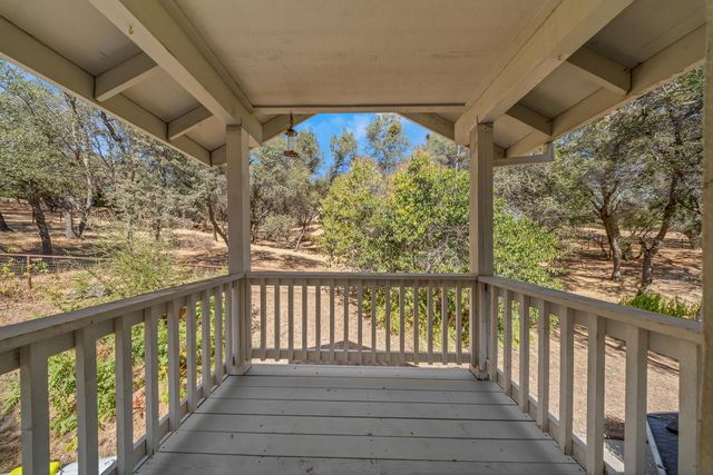 10563 Rim View Circle, Auburn, CA 95603
