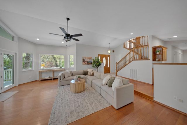 10563 Rim View Circle, Auburn, CA 95603