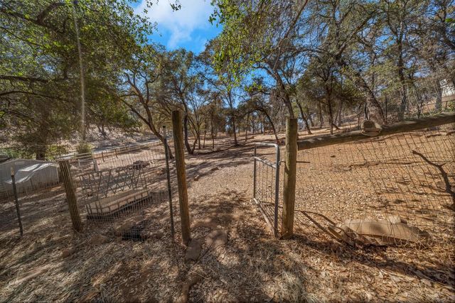 10563 Rim View Circle, Auburn, CA 95603