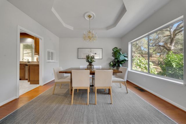 10563 Rim View Circle, Auburn, CA 95603