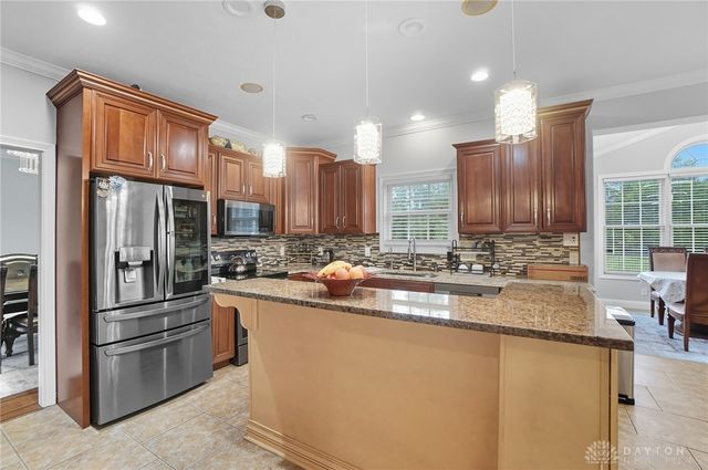 25 Sandelwood Street, Springboro, OH 45066