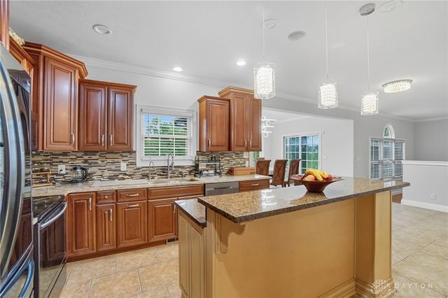 25 Sandelwood Street, Springboro, OH 45066