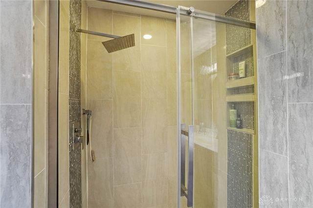 25 Sandelwood Street, Springboro, OH 45066