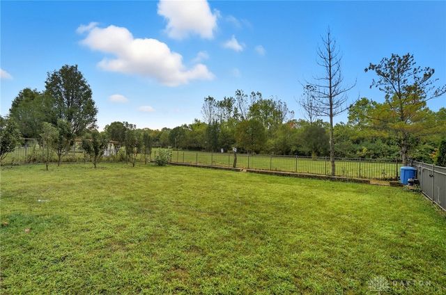 25 Sandelwood Street, Springboro, OH 45066