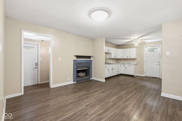399 N Meridian Street, Greenwood, IN 46143
