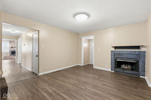 399 N Meridian Street, Greenwood, IN 46143