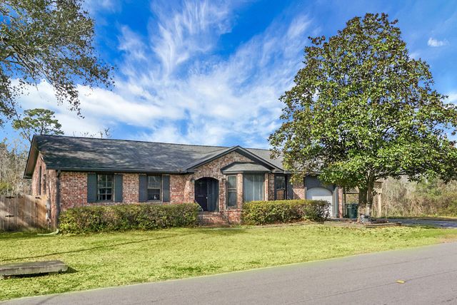 1142 Brookside Drive, Hanahan, SC 29410