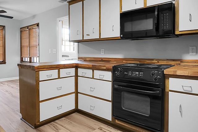 1142 Brookside Drive, Hanahan, SC 29410