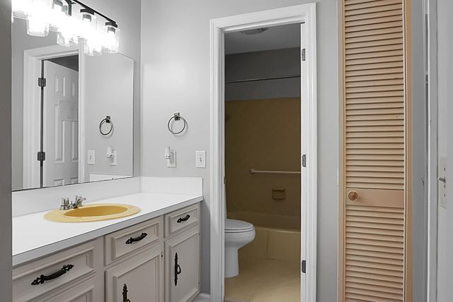 1142 Brookside Drive, Hanahan, SC 29410